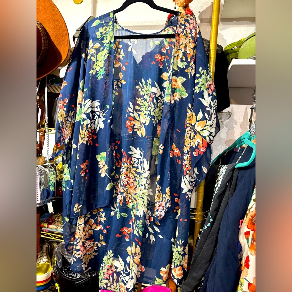 M113 // Emory Park sheer floral kimono // 1X